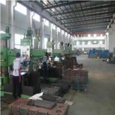 板式換熱器大板生產(chǎn)區(qū)