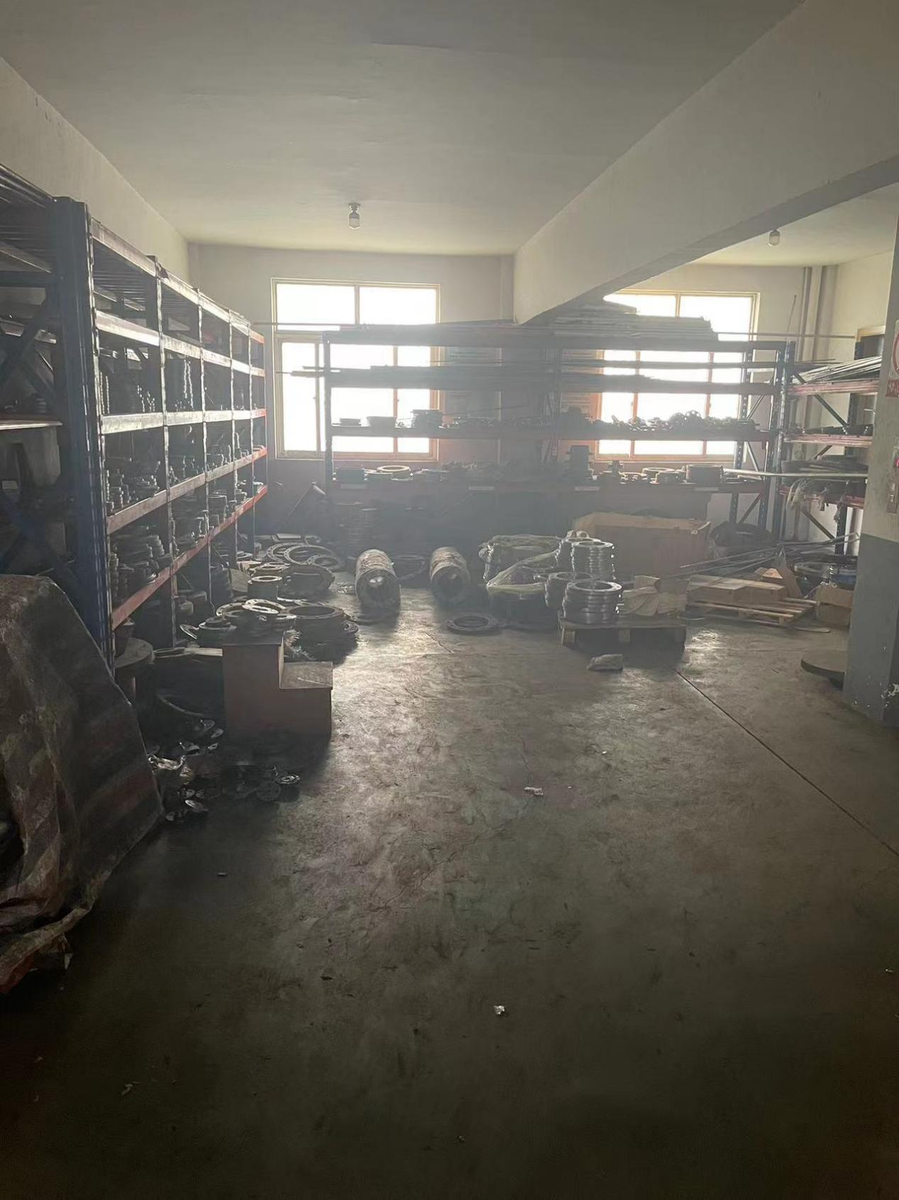 各種零件擺放區(qū)