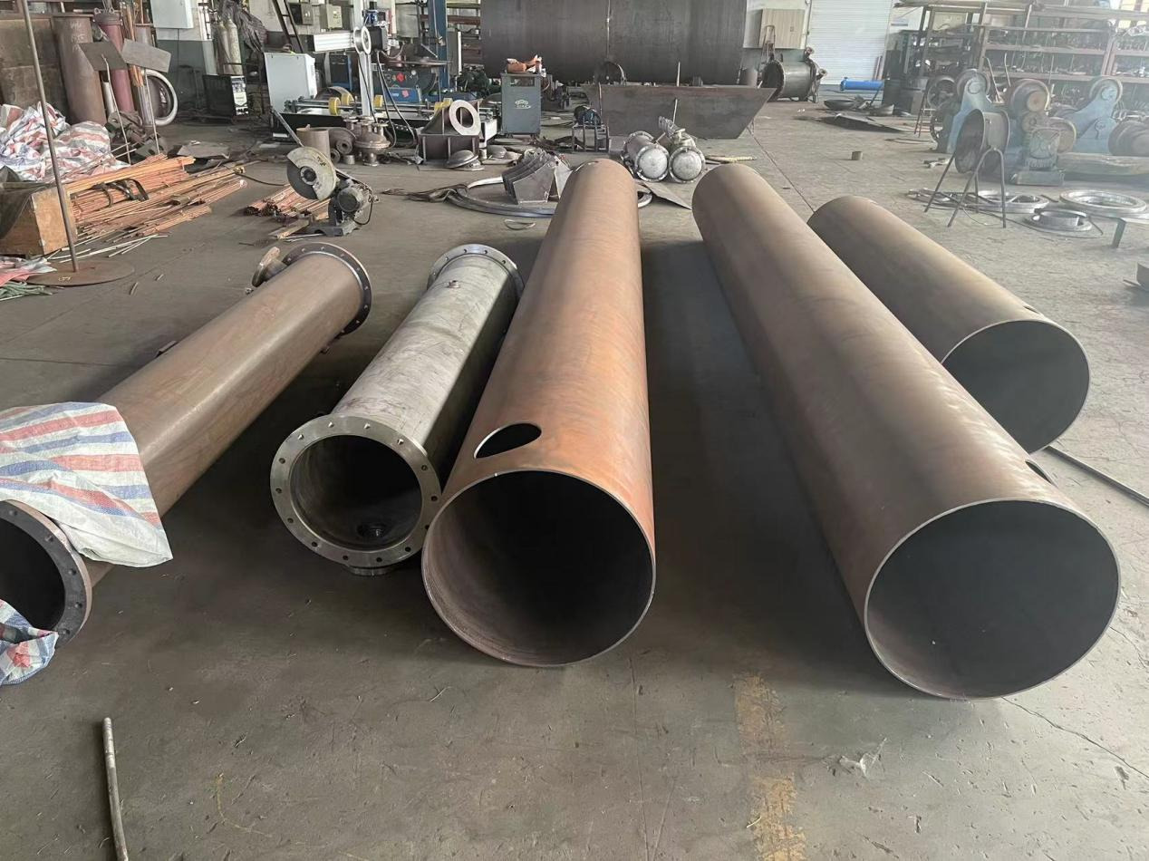 列管式換熱器外殼半成品區(qū)